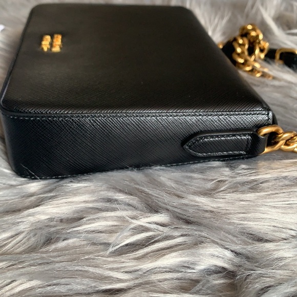 Authentic Prada
Flap Chain Small Black Saffiano Leather Shoulder Bag - Picture 5 of 16